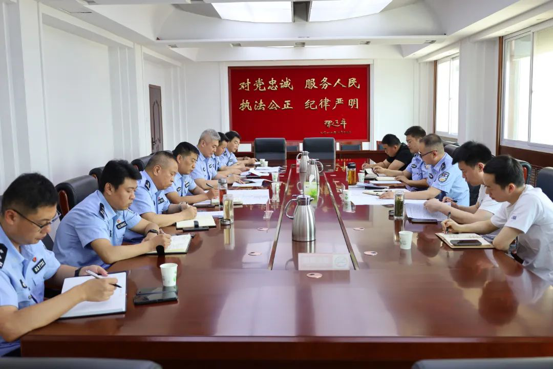 开封市公安局党委委员凌小锁深入鼓楼 公安分局调研指导工作