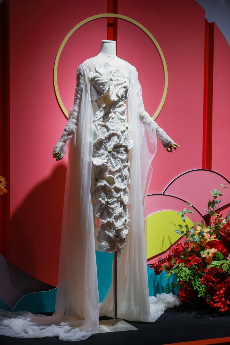 穿越千年对话时尚!2025首届中国国风时尚周在河南中牟艺秀小镇开幕