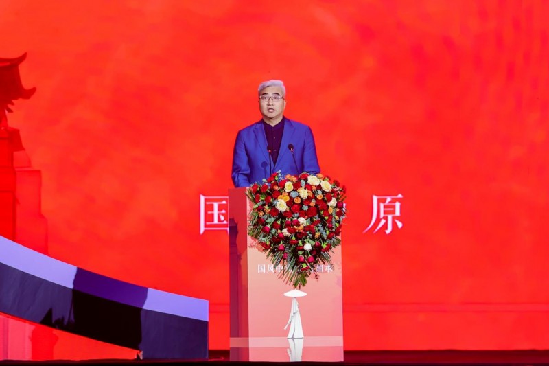 穿越千年对话时尚!2025首届中国国风时尚周在河南中牟艺秀小镇开幕