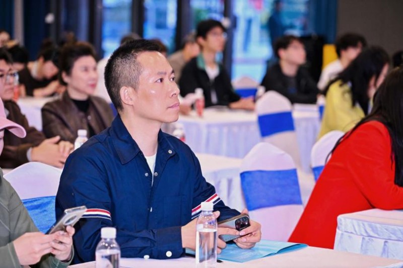 “牟”定中原:2025首届中国国风时尚周书写“文化+ 文旅+产业”融合新范本