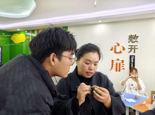 ϳǧ У԰ױԴְҵѧԺ๾Բٰ